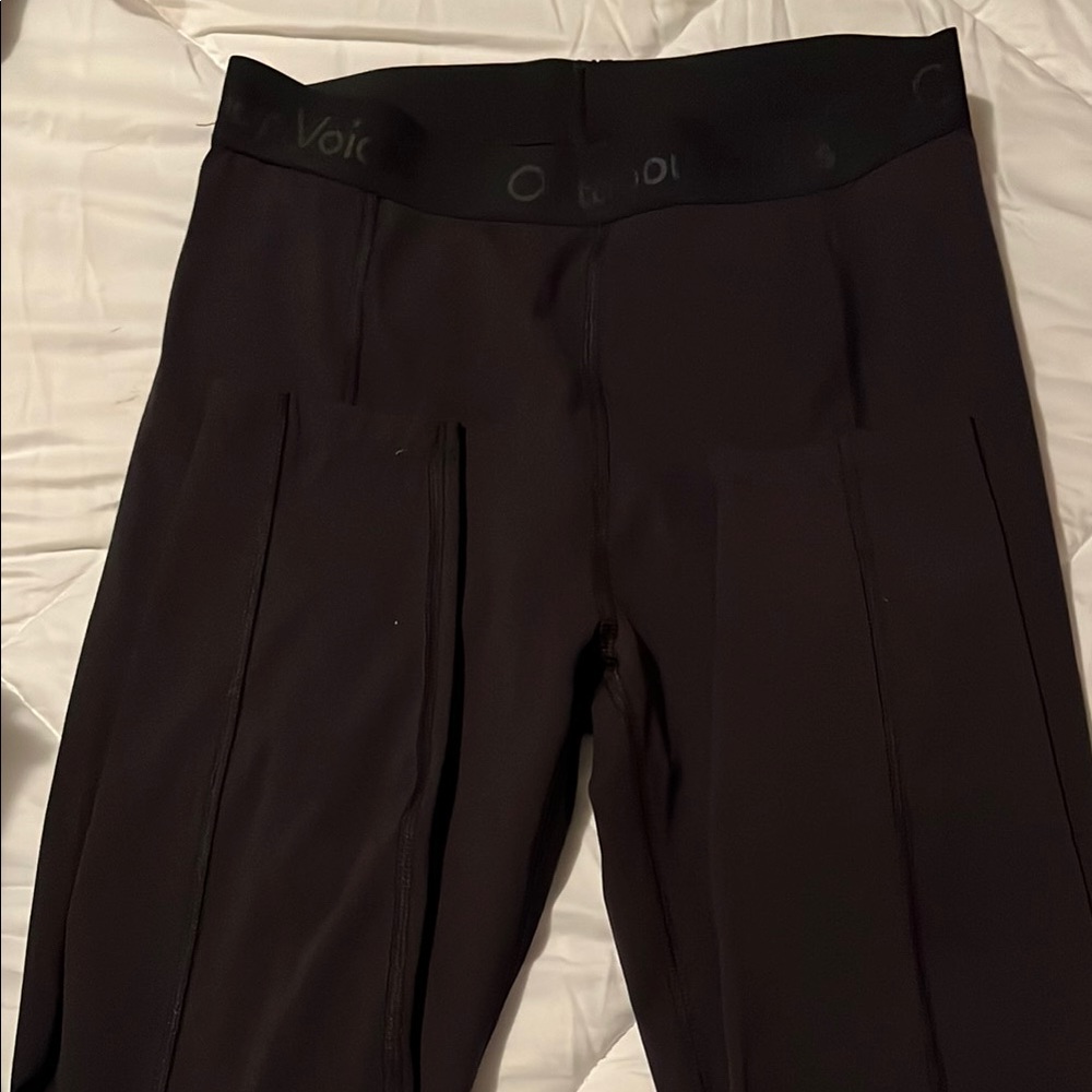 Outdoor Voices ladies leggings in EC !!